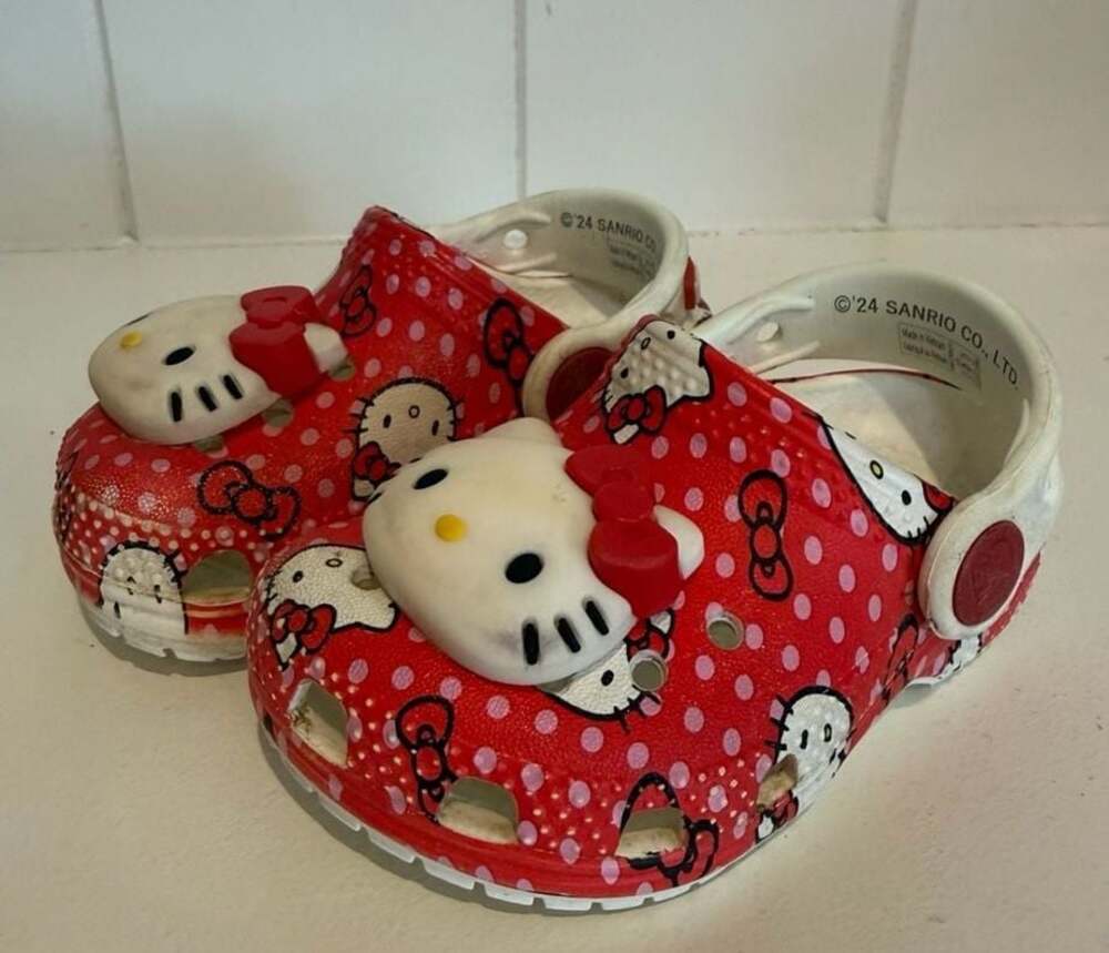 Crocs x Hello Kitty Toddler Classic Clog Red Polka Dot 4C